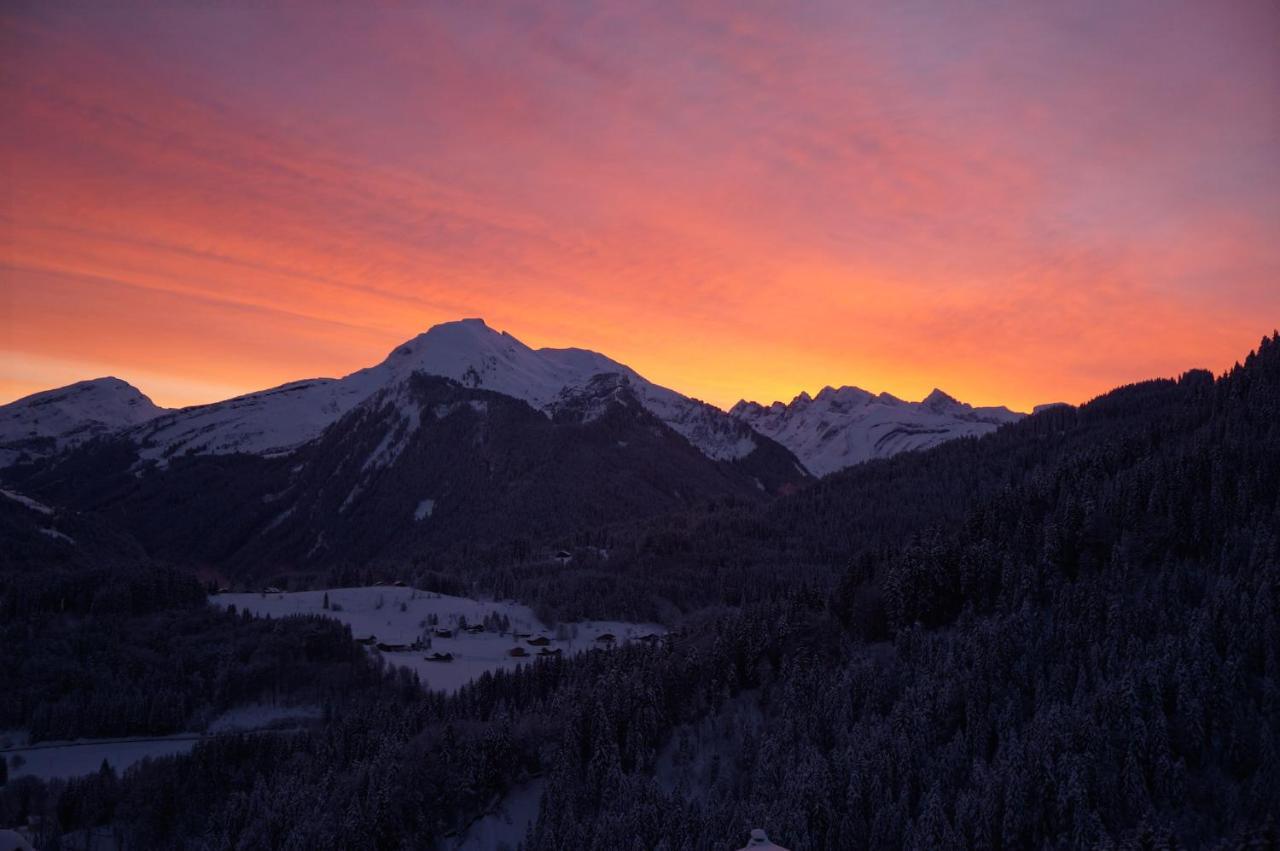 'petite Ferme Les Bouts' Apartment, Sleeps 6, Nr Morzine Holiday home *